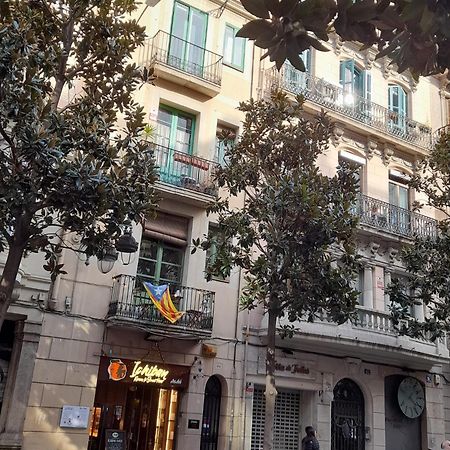 La Casa De Laura Nisia B&B Barcelone Extérieur photo